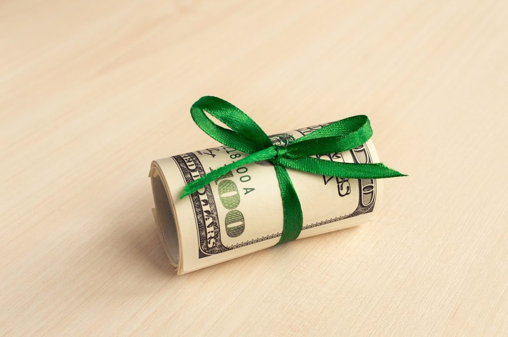 Describe a time you received money as a gift - Birthday
